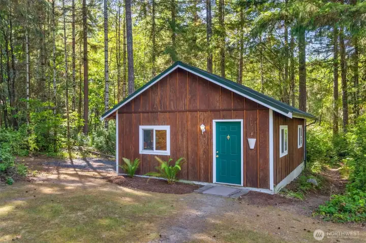 Shop space is perfect for tinkering. It is heated and measures 26' x 20'.