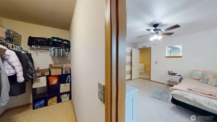 Bedroom 2 w/walk in closet