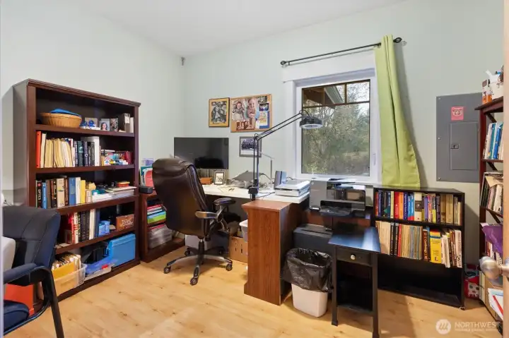 Flexible room perfect for a home office or creative workspace
