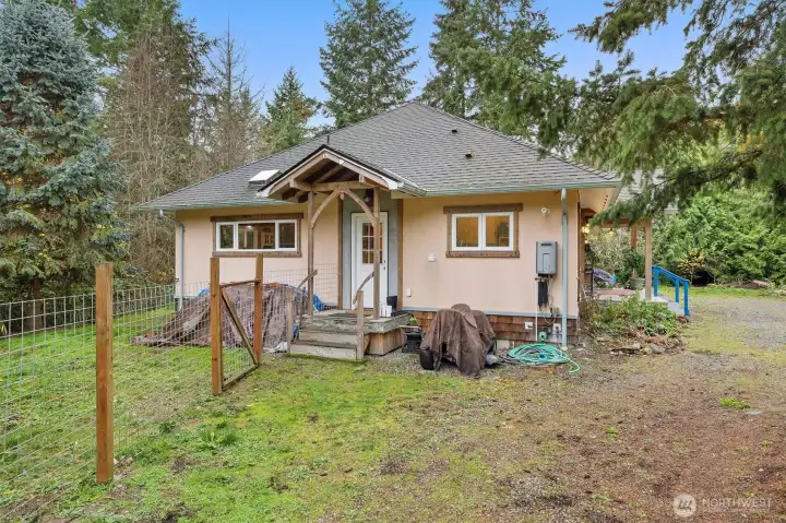 Side entrance providing convenient access to the interior utility room