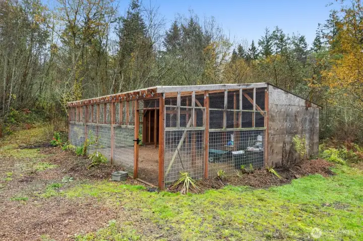 Cozy barn ideal for keeping chickens or small livestock