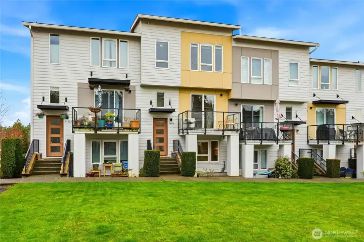 Entry Way Facing East Side