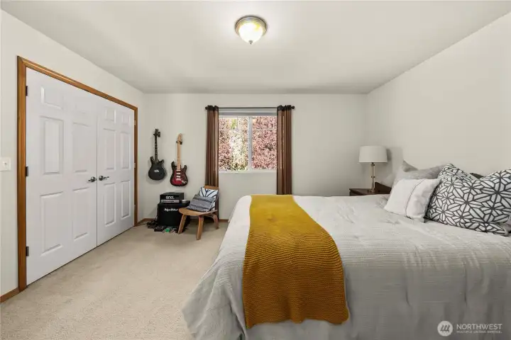 2nd walk-in closet is rare and convenient