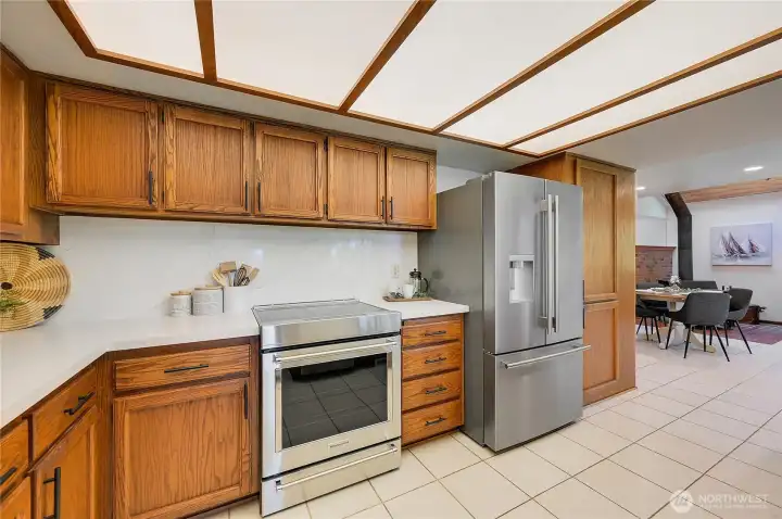 Kitchen with eating area