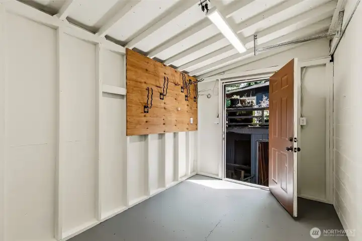 Shop/storage room