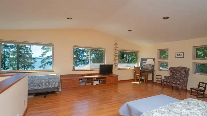 Large Bonus Room above Garage