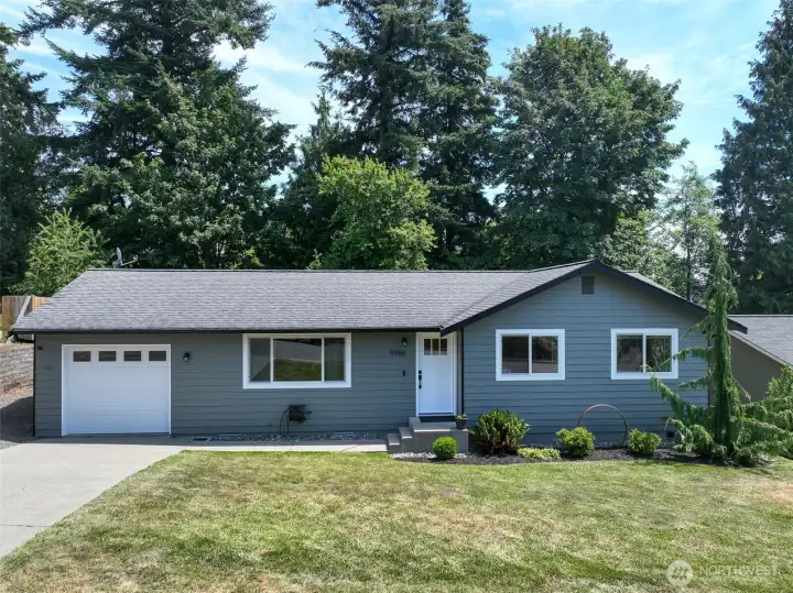 All New Exterior Paint, Very Well Maintained Home. All New Exterior Paint, Very Well Maintained Home.
