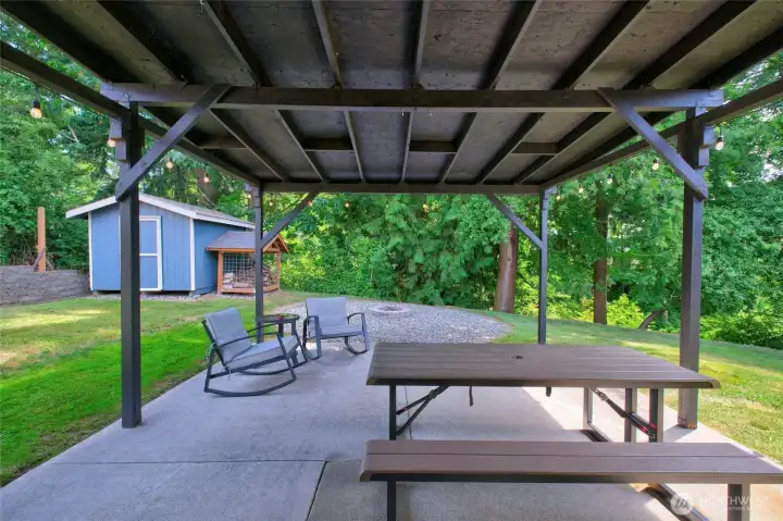 Very Nice Covered Patio. Very Nice Covered Patio.
