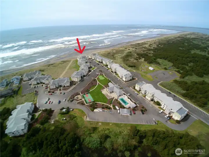 Unit 723 is one of the closest to the ocean. Units in this building rarely come up for sale. Unit 723 is one of the closest to the ocean. Units in this building rarely come up for sale.