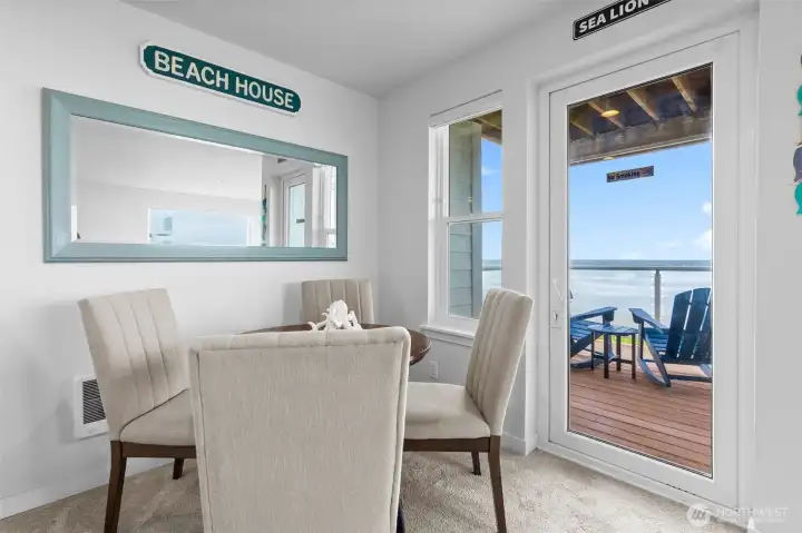 Nice dining space with access to the balcony Nice dining space with access to the balcony
