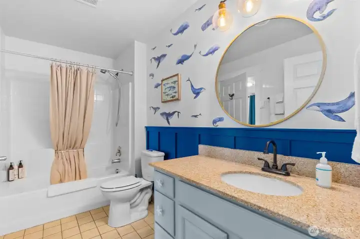 Relax after your beach walk in the jetted tub. Relax after your beach walk in the jetted tub.