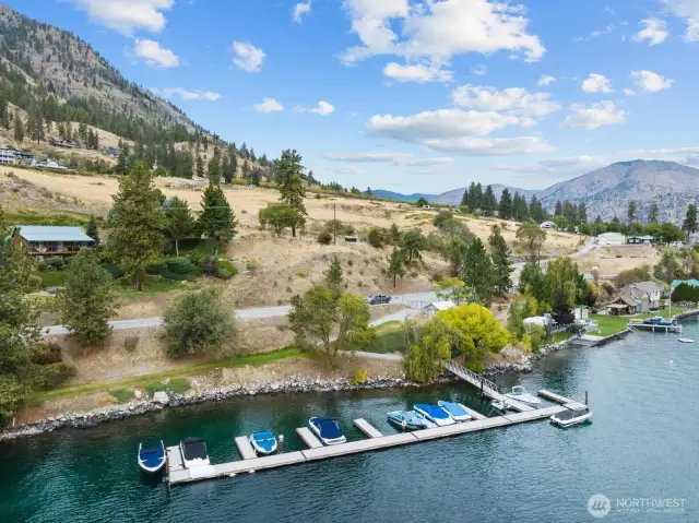 Community dock w/16 boat slips & 10 buoys