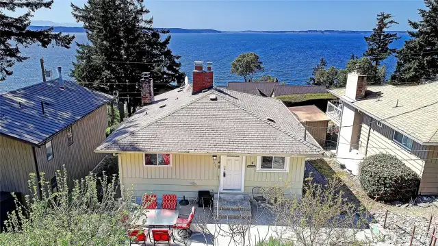 The Perfect VIEW Beach Getaway, just Steps from Madrona Beach~