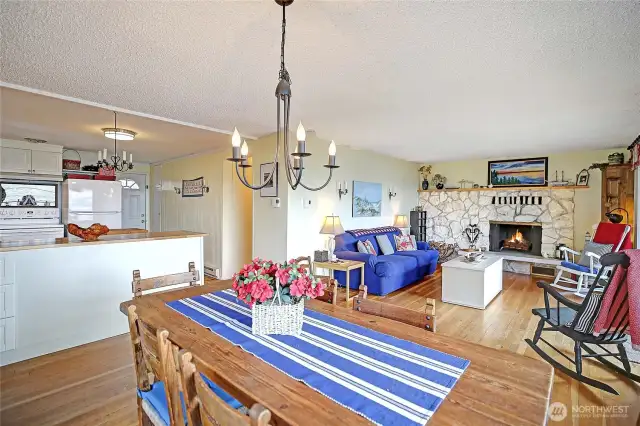 Warm, Inviting and Spacious~