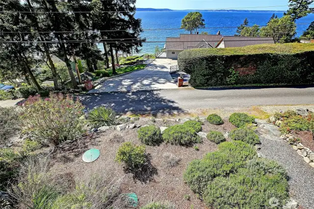 Quiet Alder St, w/ Beach Trail down just 2 homes to Left~
