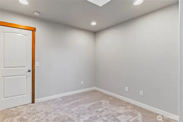 office/bonus room