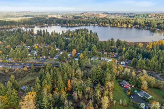 Offut Lake Resort host cabins, RV sites, a restaurant and bar, dock fishing and boat rentals. The resort lends itself to the tranquility of the lake by allowing electric motorboats only. The lake is open for fishing all year. The resort is open all 4 seasons. The Lake view restaurant offers seafood and steak. https://offutlakeresort.com/