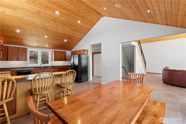 Main floor dining area off kitchen