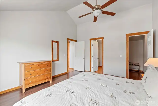 Primary suite on main floor, with en-suite bathroom