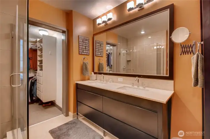 Huge bathroom