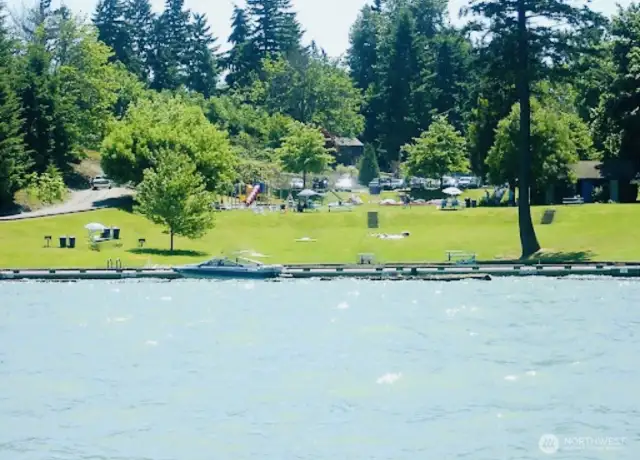 Lake Tapps private park