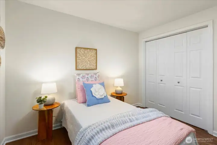 Different angle of the 2nd bedroom