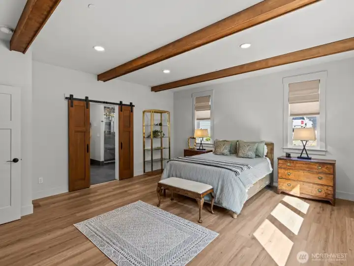 Can we talk about this impressive primary suite!? Can we talk about this impressive primary suite!?