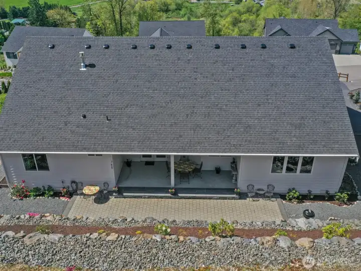 Extremely low maintenance landscaping will make life so much more enjoyable for you. Extremely low maintenance landscaping will make life so much more enjoyable for you.