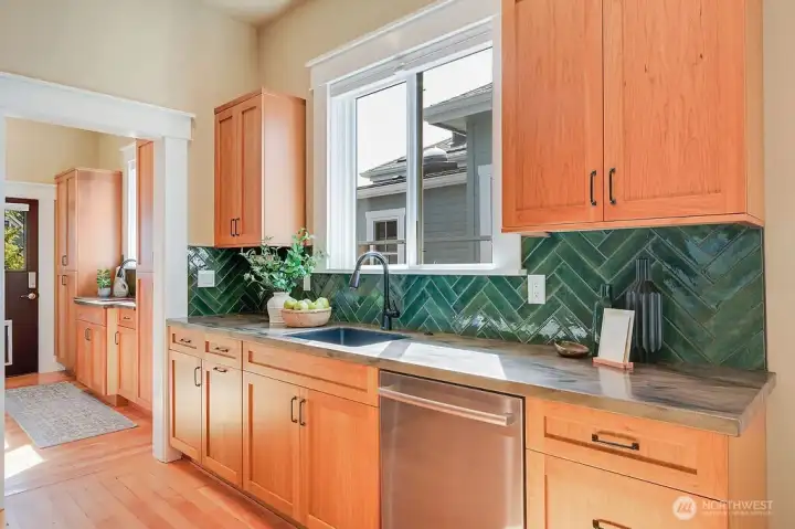 First look at the butler's pantry to the left.