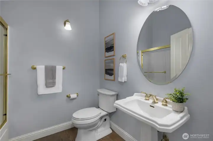 Front full bathroom located close to the office/den Front full bathroom located close to the office/den
