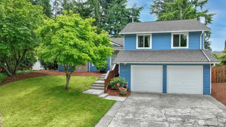 Welcome to Fairwood Greens, where tree-lined streets, neighbors waving on evening walks, summer concerts at Allen Park, and a true sense of community make this one of Renton's most beloved neighborhoods.