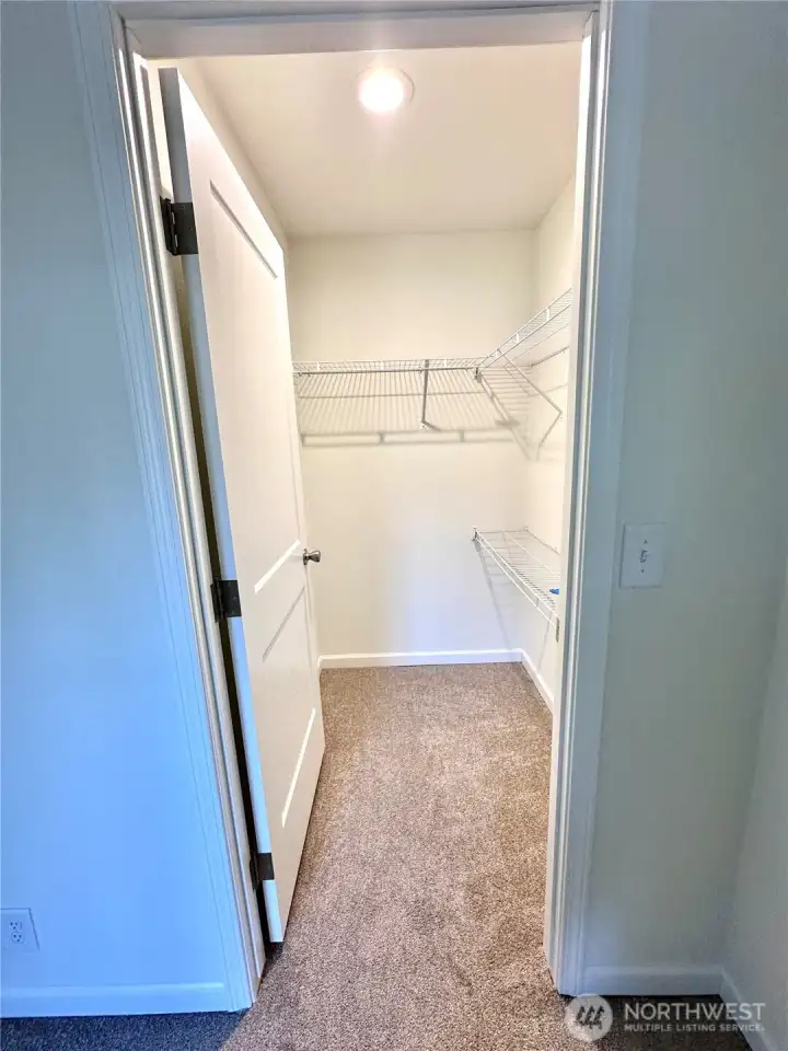 Walk in closets in all bedrooms