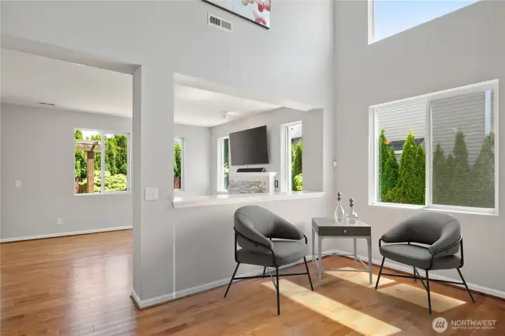 Entry with virtual staging