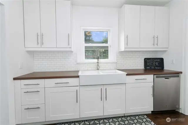 Beautifully updated kitchen