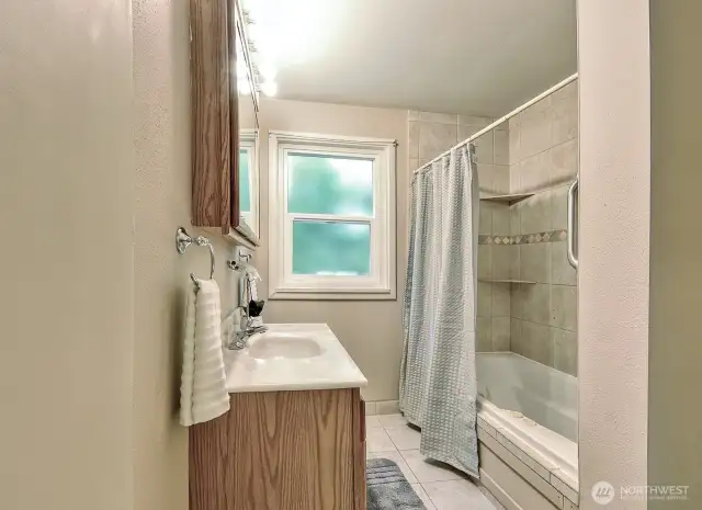 Full bathroom upstairs.