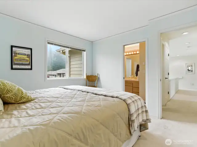 Additional Bedroom with plenty of space.