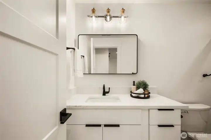 Upper level full bath