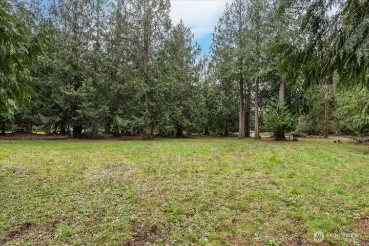 Showcasing the privacy this property offers while just minutes into Stanwood or i5.