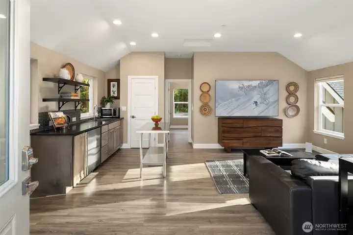 Detached carriage house with Kitchenette and bedroom and full bath. (plumbed for D/W and space for full refrig.