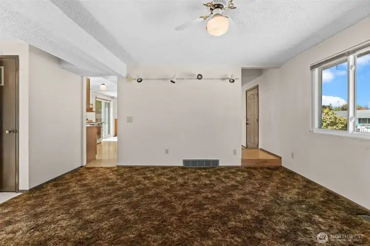 Another angle of the bonus space.