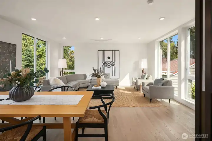 Ample sunlight through well -appointed windows. Ample sunlight through well -appointed windows.