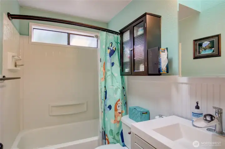 Full Hall Bath