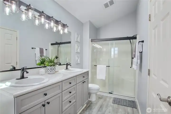 Full 5 Piece Primary Bathroom