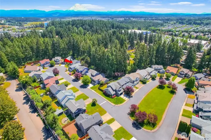 Quaint Neighborhood in Gem Heights