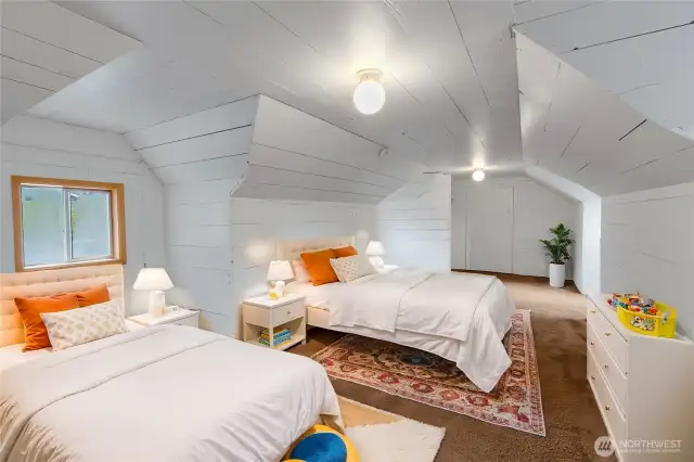 Large room upstairs