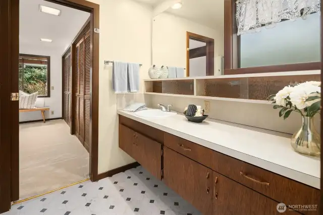 Jack & Jill stlye bath adjoins the Primary and 2nd bedroom.