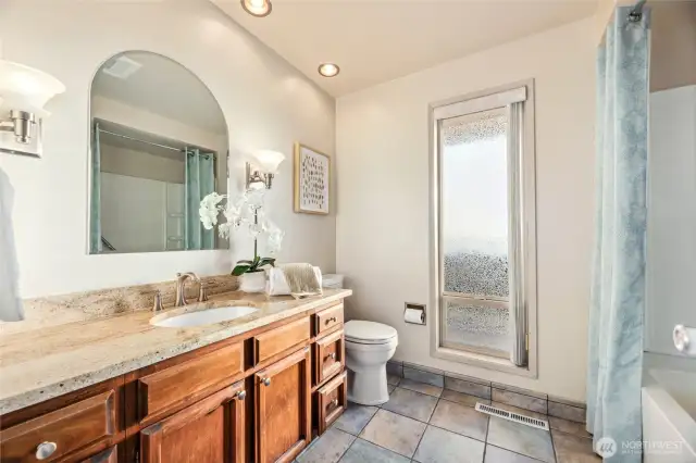 The full bath on the main level.