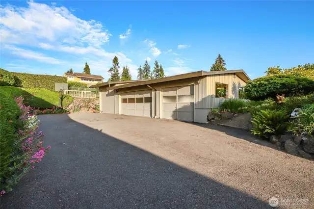 The four car detached garage. The end bay is RV height.