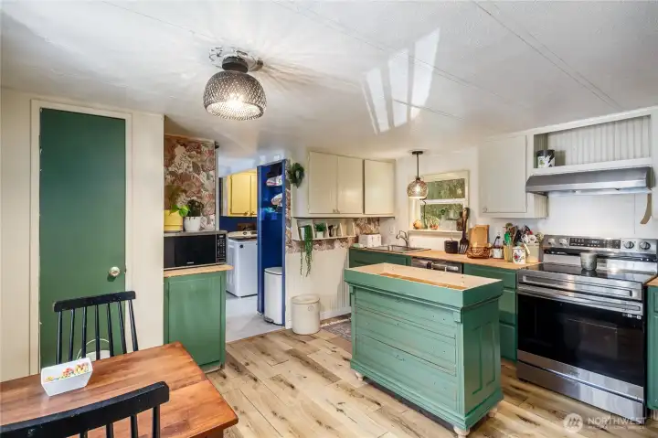 Manufactured home has updated flooring in the kitchen and eating area. updated appliances.
