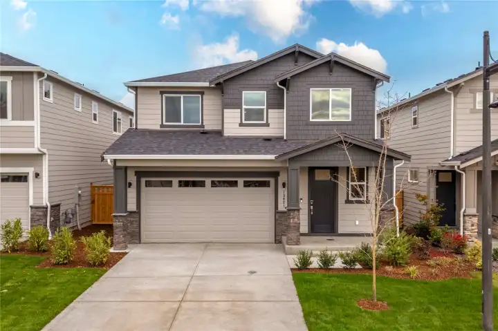 Square footage/dimensions shown is only an estimate and actual square footage/dimensions will differ.  Buyer should rely on his or her own evaluation of usable area. Depictions of homes or other features are artist conceptions. Hardscape, landscape, and other items shown may be decorator suggestions that are not included in the purchase price and availability may vary. No view is promised. Views may also be altered by subsequent development, construction, and landscaping growth.  ©2025 Century Communities, Inc